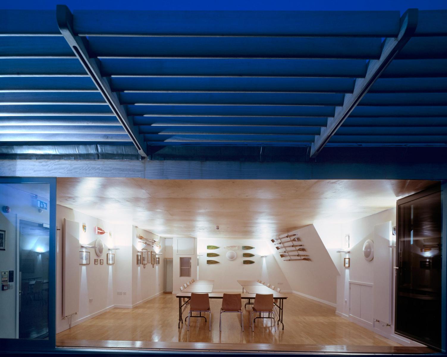 Auriol and Kensington Rowing Club - Top floor dining room | © Edmund Sumner Auriol and Kensington Rowing Club - Top floor dining room