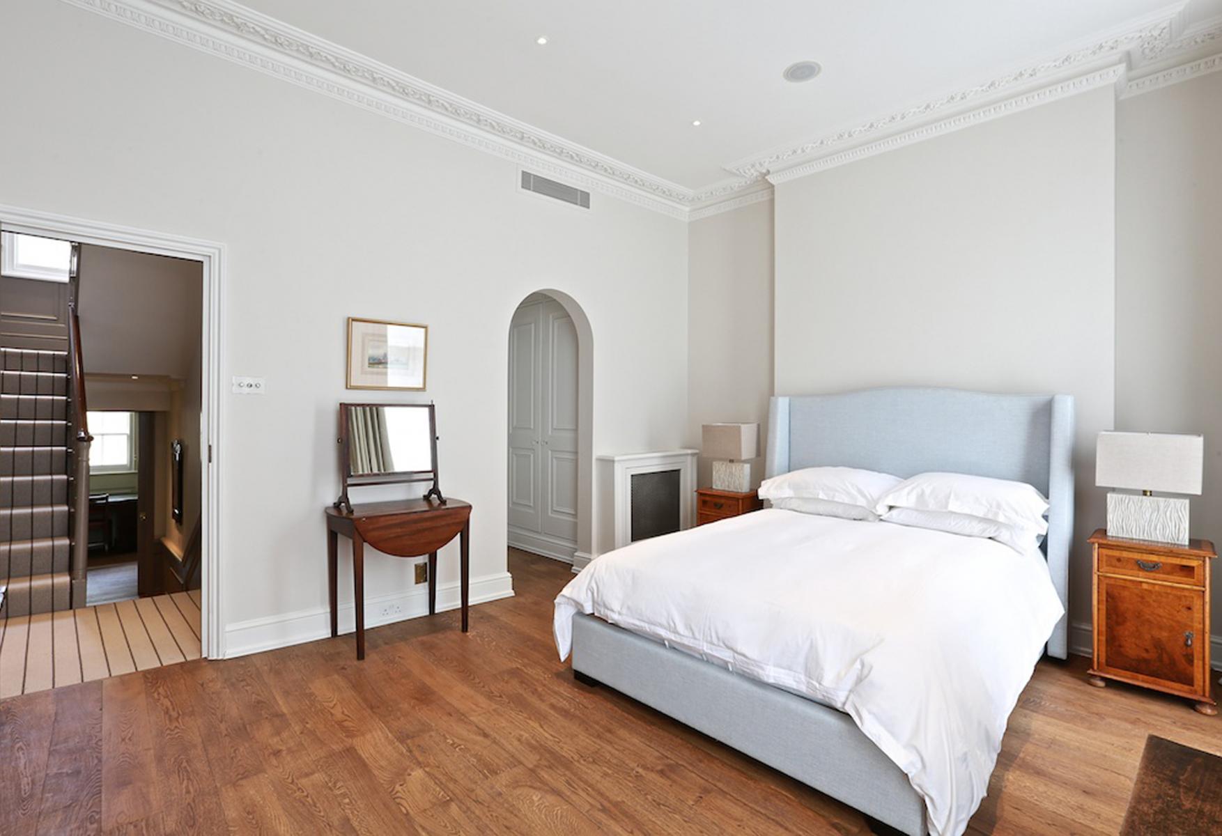 South Eaton Place Principal Bedroom
